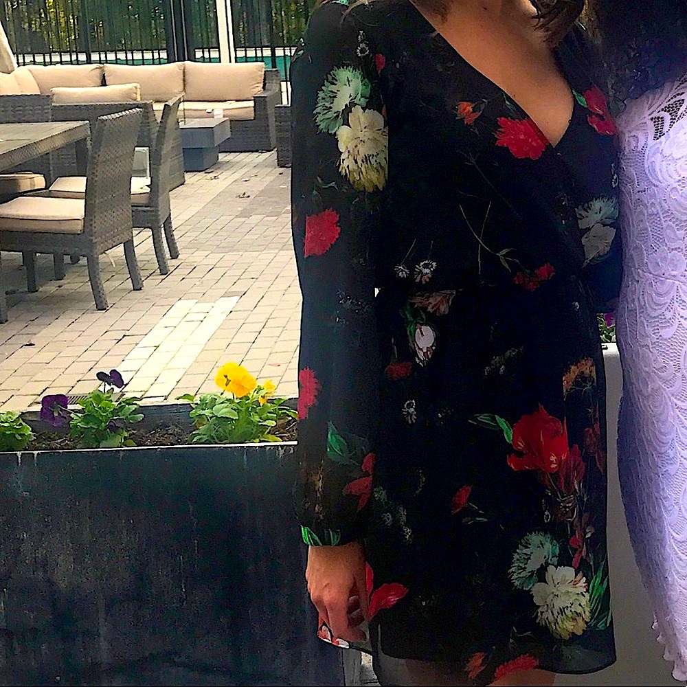 ⭐️ Host Pick!!! ⭐️ EXPRESS Floral Print Long Sleeve Surplice Dress - XS - Picture 6 of 8